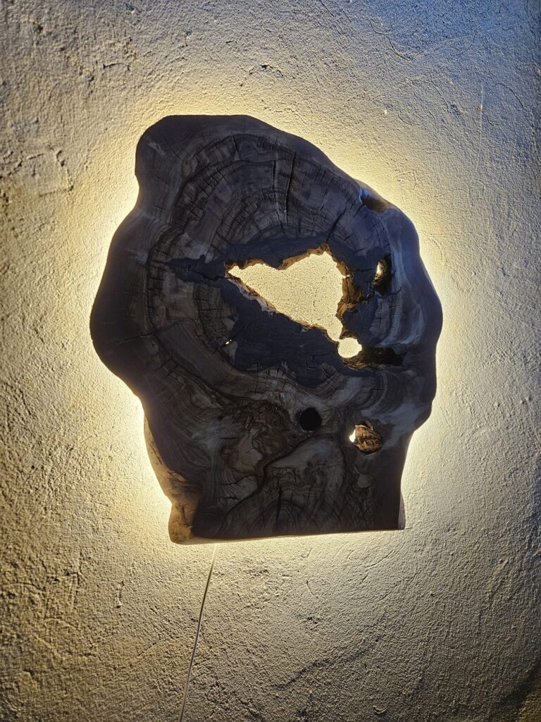 Lampa drewno oliwne